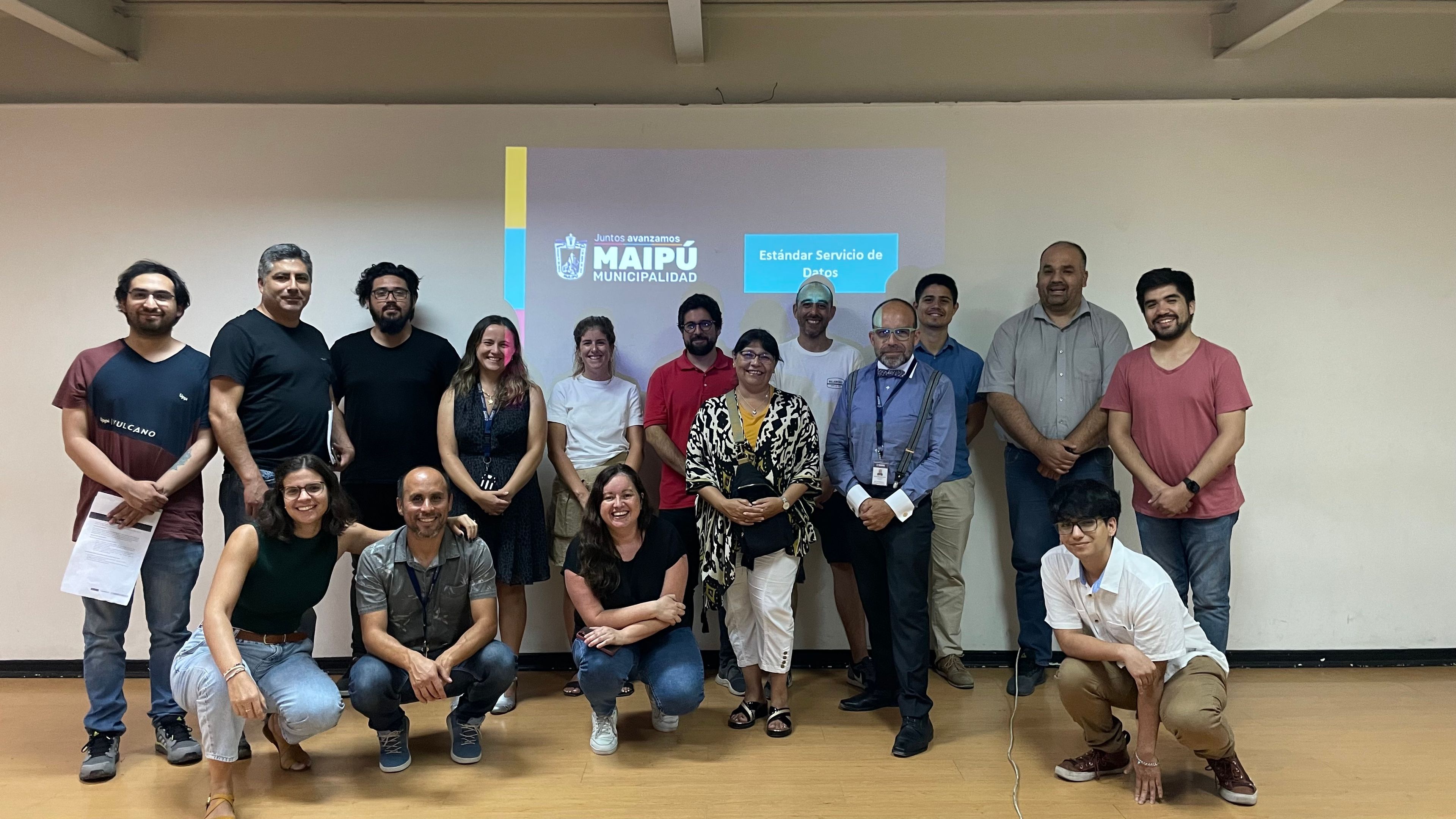 A group photo with all the participants of the Maipú project